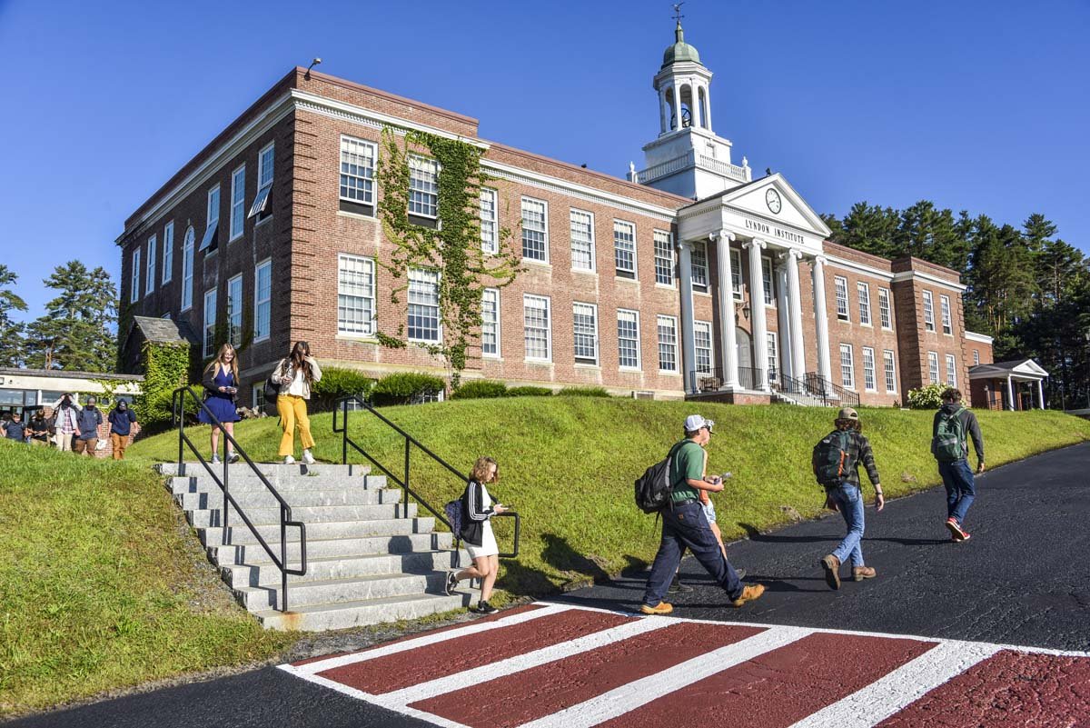 Students on the Main Building campus of LI on the first day of the 2023-24 school year. 